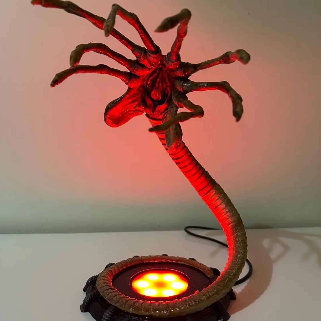 Luminária Alien Facehugger, De - Lighting Decor Items avaliação e preço